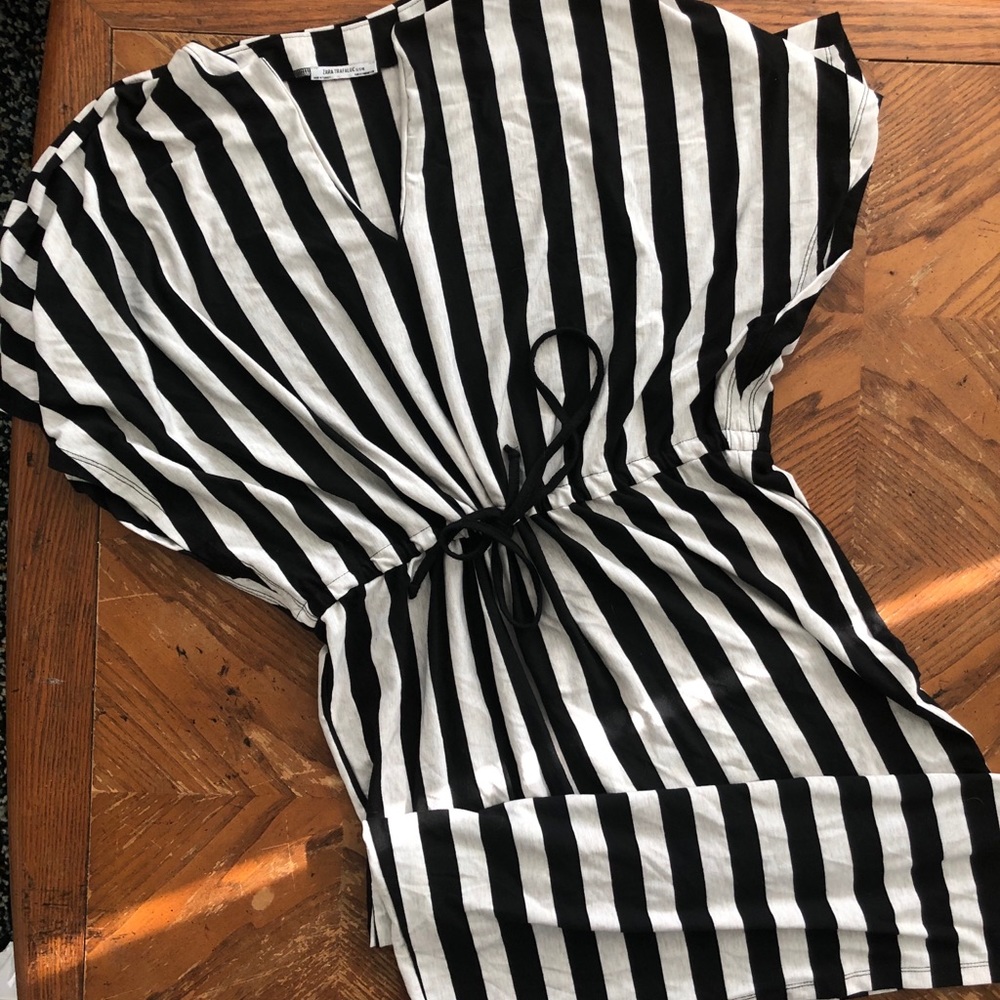 Black and white stripped Zara midi dress